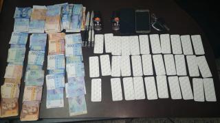 أمن الفنيدق يلقي القبض على ثلاثة أشخاص بتهمة تورطهم في الاتجار في المخدرات