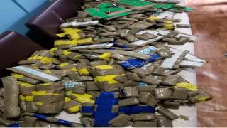 جمارك سبتة المحتلة يوقفون رومانية بحوزتها 159 كيلوغرام من مخدر الشيرا “الحشيش”