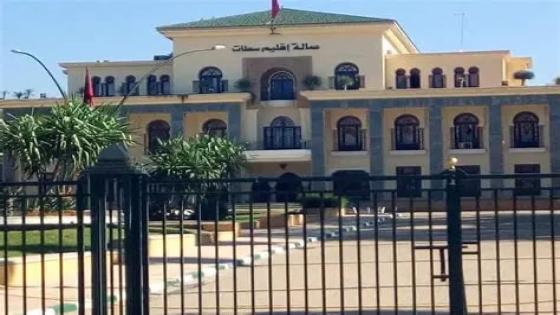 سطات.. جدل واسع بعد متابعة شخصين في حالة سراح إثر واقعة تهديد رجال سلطة خلال حملة لتحرير الملك العمومي
