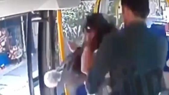 إسطنبول : اعتداء على شابة بسبب لباسها