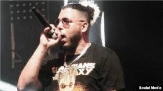 عاجل وبالفيديو : مغني الراب لكناوي بعد جلسة المحكمة